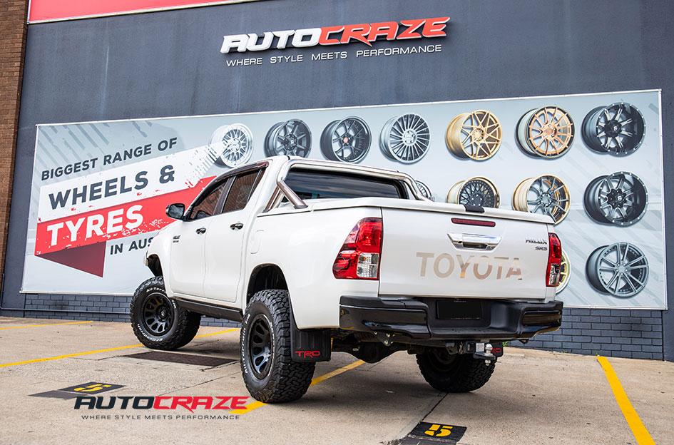 TOYOTA HILUX N80 4WD VECTOR MATTE BLACK